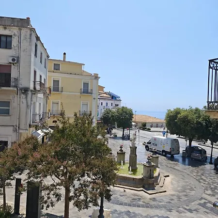 Agora - Finestra Su Piazza Del Popolo Lägenhet
