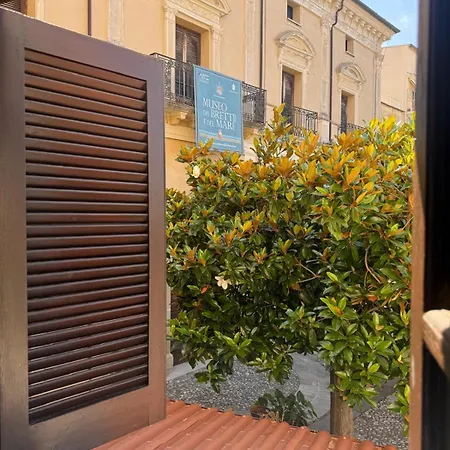 Agora - Finestra Su Piazza Del Popolo *